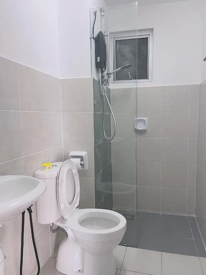 A Private Room With Bathroom,15 Minutes To Klia, Klia2, Sepang, Host By Locals, Private Host, Homestay Not A Hotel Kampong Bekoh Malaysia